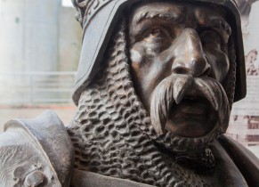 Statue de Guillaume le Conquérant au Château de Falaise